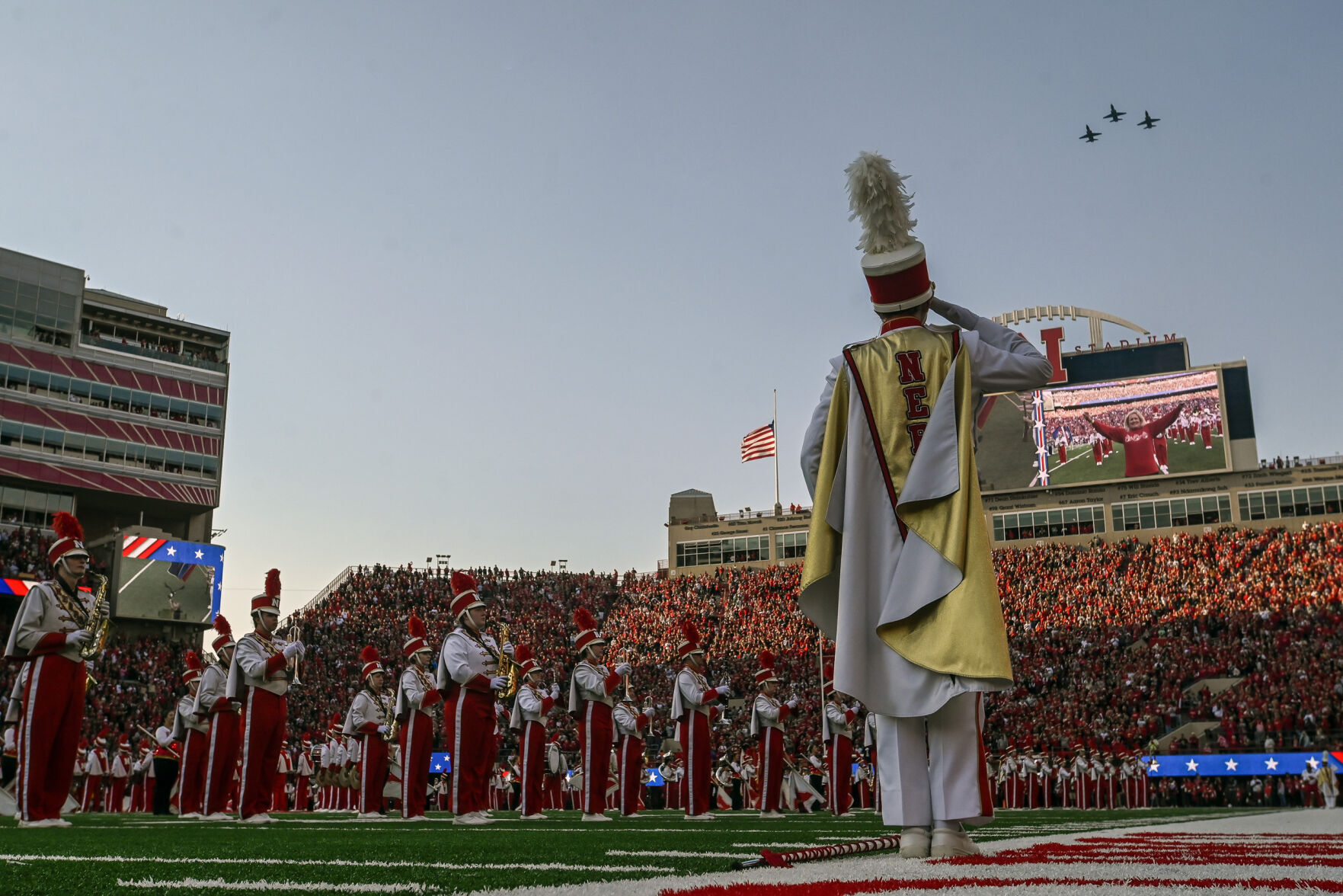 091122-HuskerFball13.jpg